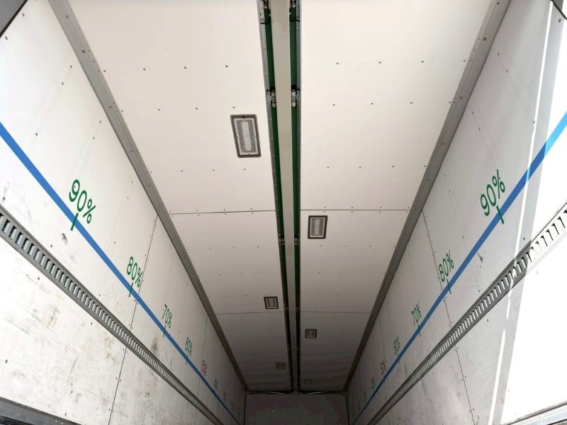 25t仕様　4軸低床　アルミウイング