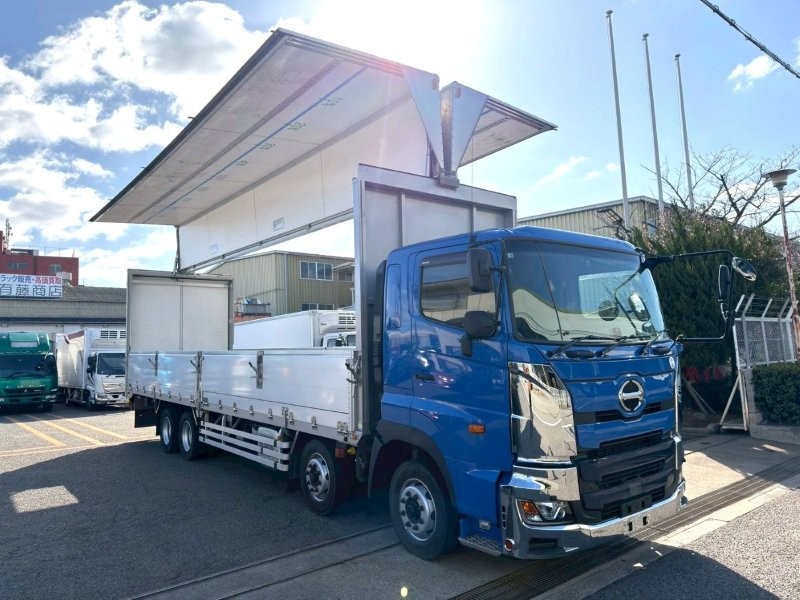 25t仕様　4軸低床　アルミウイング