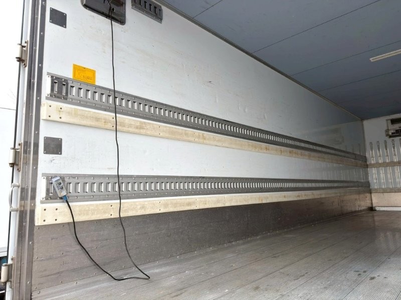 増々トン　ワイド　格納ゲート付　冷凍バン