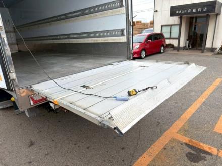 増々トン　ワイド　格納ゲート付　冷凍バン