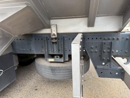 22t仕様　バラ麦運搬車