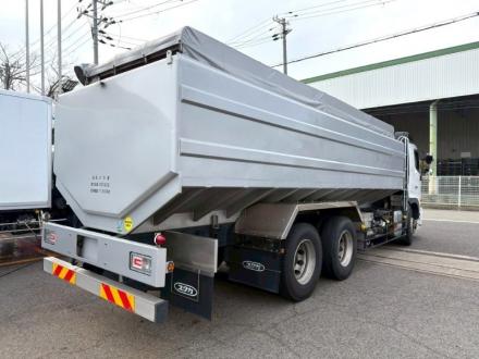 22t仕様　バラ麦運搬車