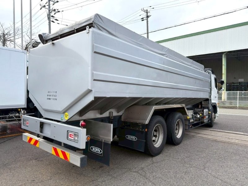 22t仕様　バラ麦運搬車