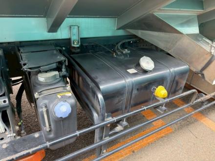 22t仕様　バラ麦運搬車