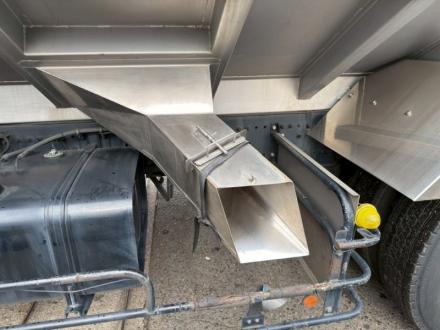 22t仕様　バラ麦運搬車