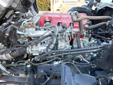 ４t　ワイド　格納ゲート付冷凍バン