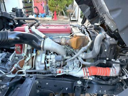 ４t　ワイド　格納ゲート付冷凍バン