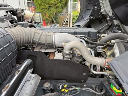 25t仕様　３軸高床　アルミウイング