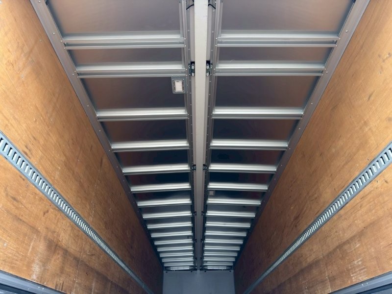 25t仕様　３軸高床　アルミウイング