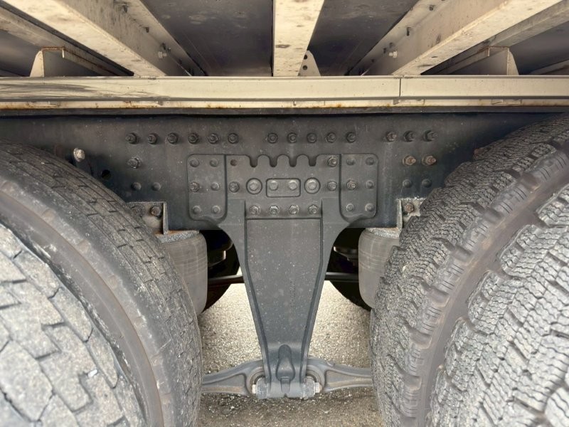 25t仕様　３軸高床　アルミウイング