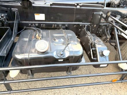 増々トン　クレーン付アームロール