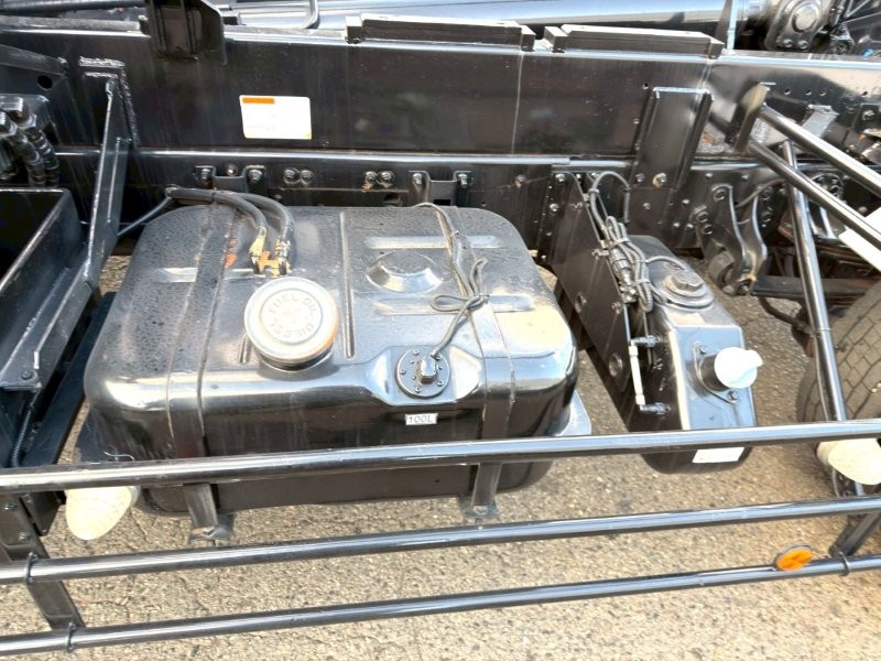 増々トン　クレーン付アームロール