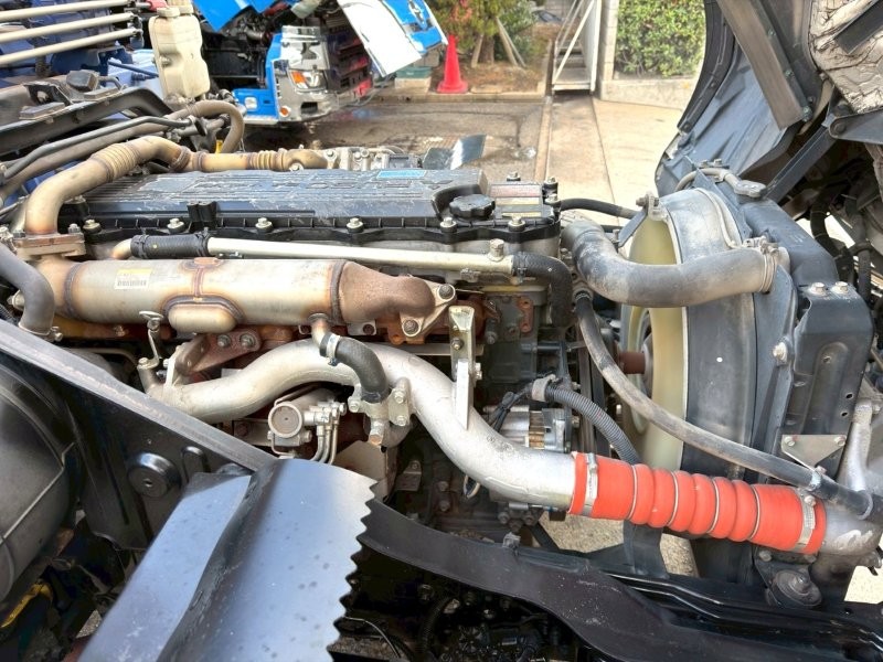 増々トン　クレーン付アームロール