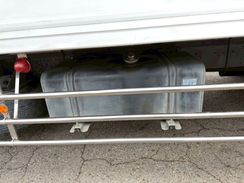 増々トン　ワイド　格納ゲート付冷凍バン