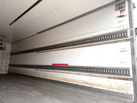 増々トン　ワイド　格納ゲート付冷凍バン