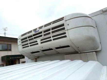 増々トン　ワイド　格納ゲート付冷凍バン