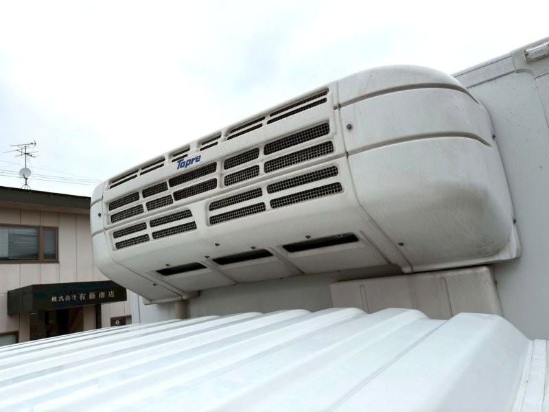 増々トン　ワイド　格納ゲート付冷凍バン