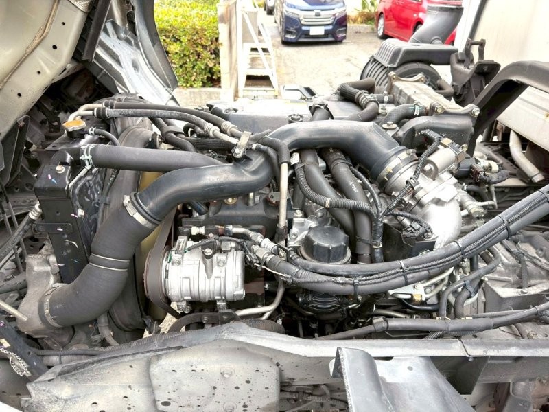 増々トン　ワイド　格納ゲート付冷凍バン