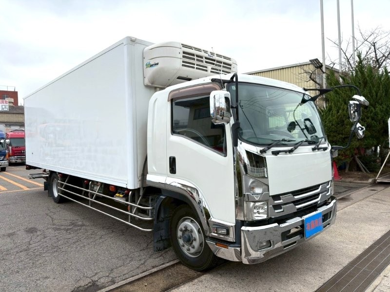 増々トン　ワイド　格納ゲート付冷凍バン