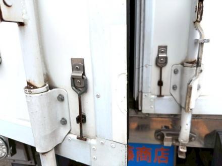 増々トン　ワイド　格納ゲート付冷凍バン