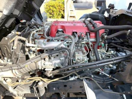 ４t　ワイド　格納ゲート付冷凍バン