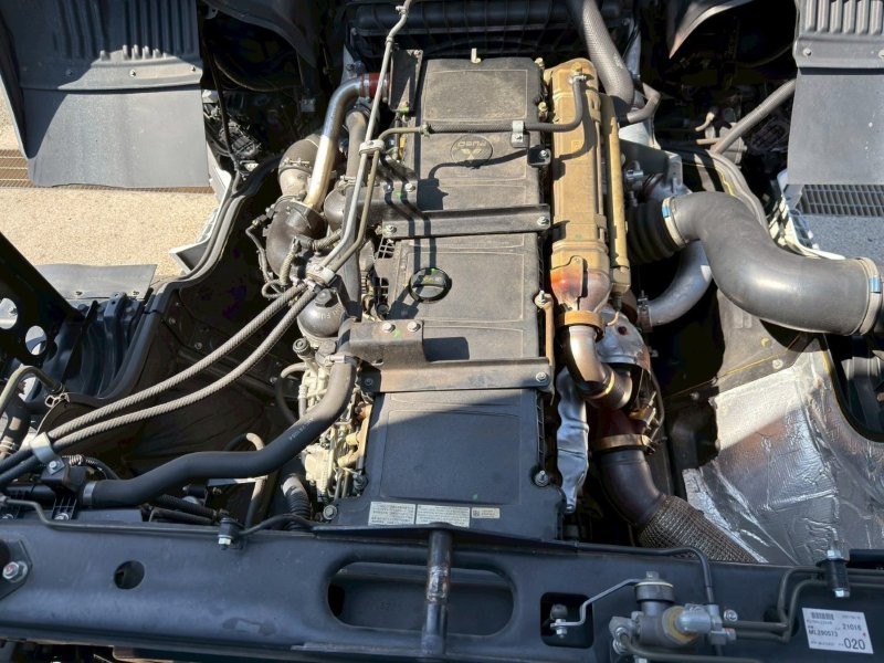 25t仕様　３軸高床　アルミウイング