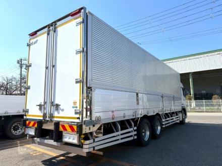 25t仕様　３軸高床　アルミウイング