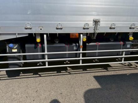 25t仕様　３軸高床　アルミブロック平ボデー