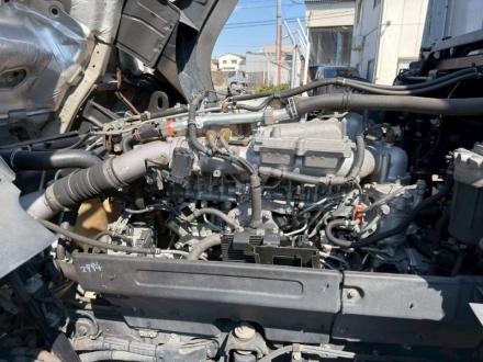 25t仕様　３軸高床　アルミブロック平ボデー