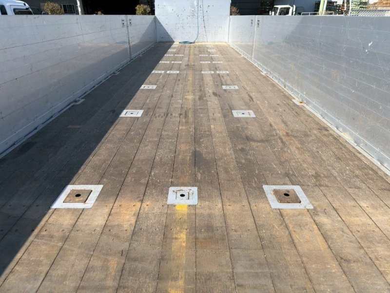 25t仕様　３軸高床　アルミブロック平ボデー